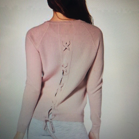 Lululemon tied to sweater in misty pink - Picture 2 of 4